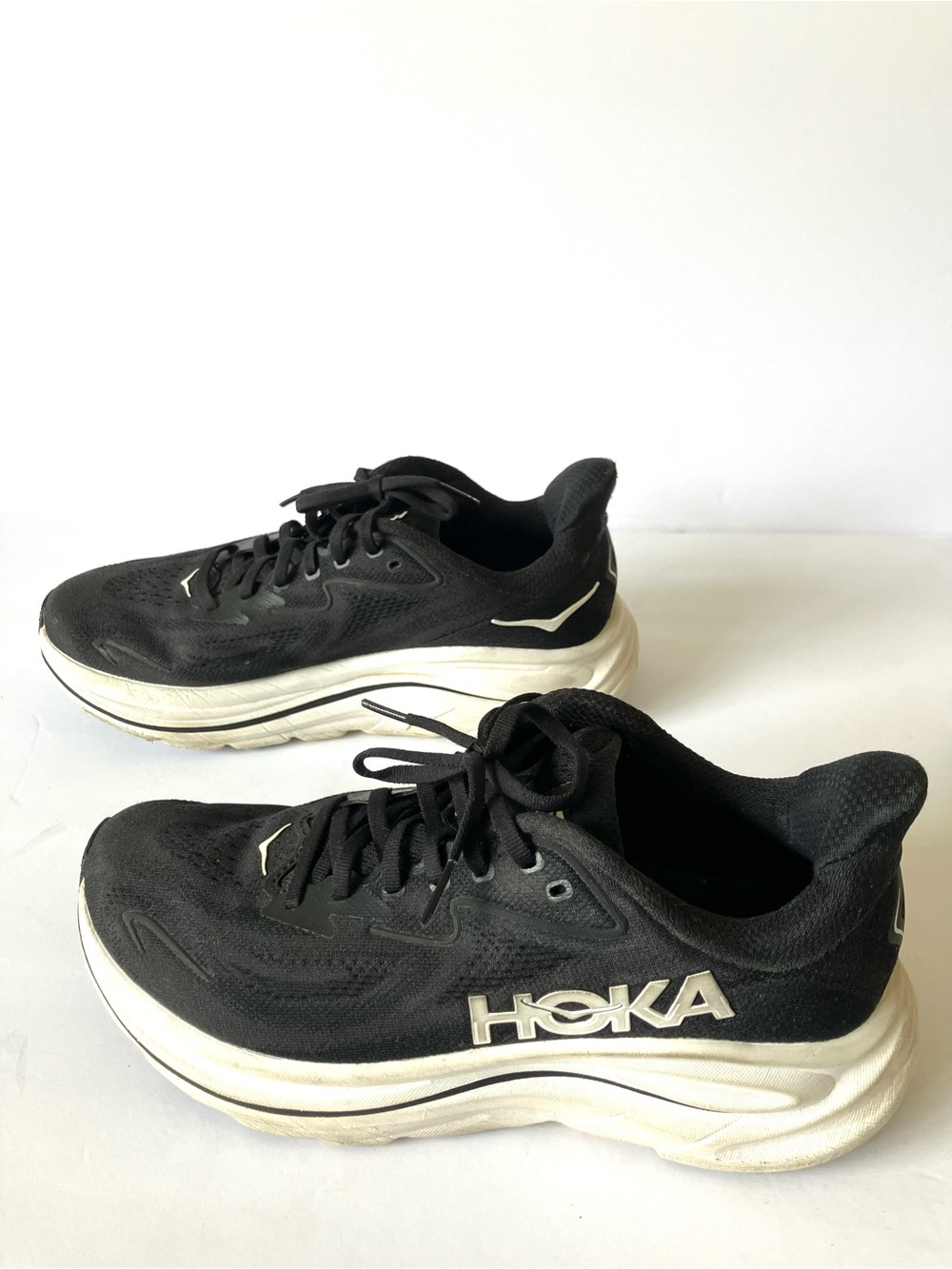 HOKA Women's Clifton 10 
Sneaker Shoe

Black White 

Women’s Size 9.5 B